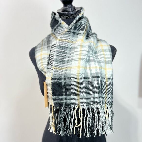 New Steve Madden Plaid Scarf - Picture 2 of 7